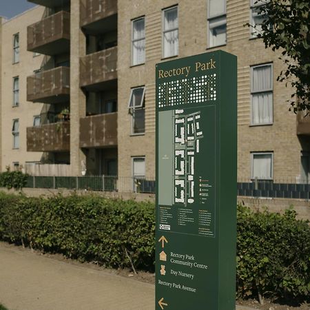 Luxury Kingsize Bedroom With Private Bathroom Northolt  외부 사진