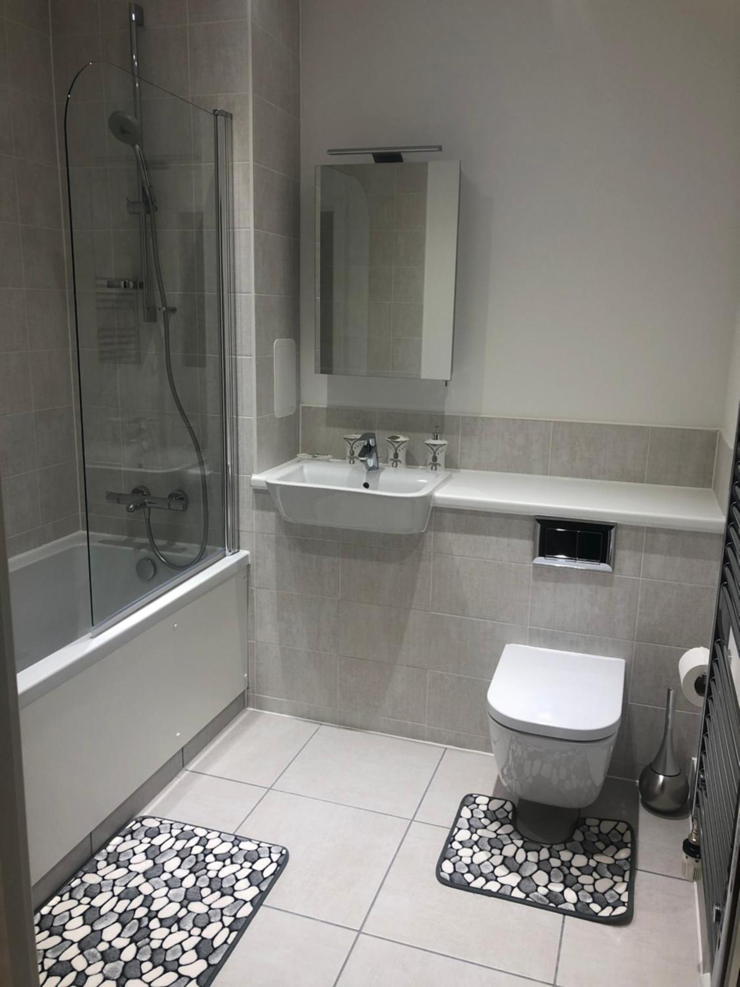 Luxury Kingsize Bedroom With Private Bathroom Northolt  외부 사진