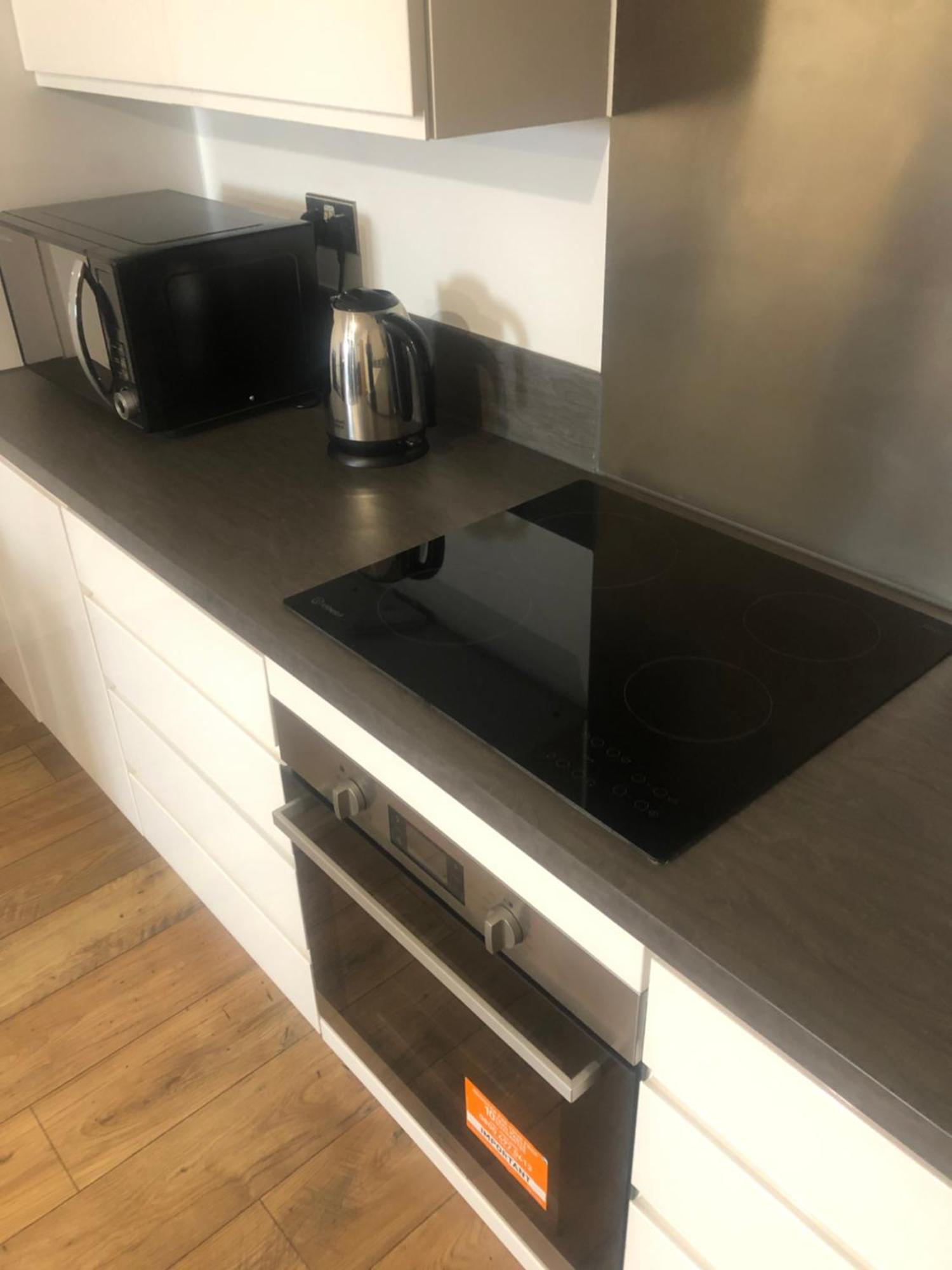 Luxury Kingsize Bedroom With Private Bathroom Northolt  외부 사진